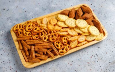 Why Nutritionists Keep This Snack in Their Desk (And You Should Too)